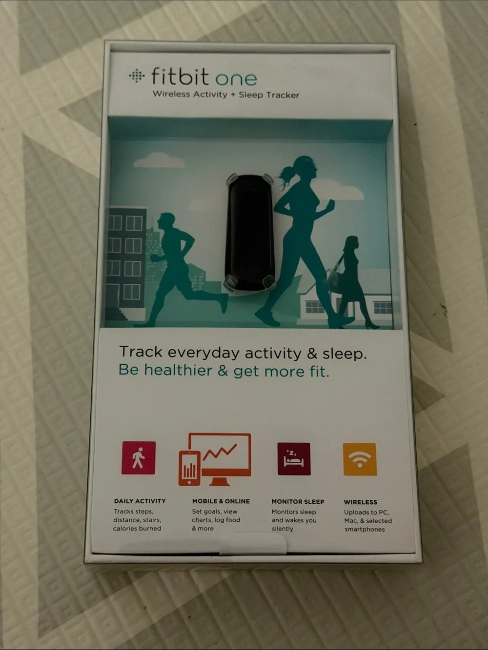 FITBIT ONE Wireless activity and sleep tracker